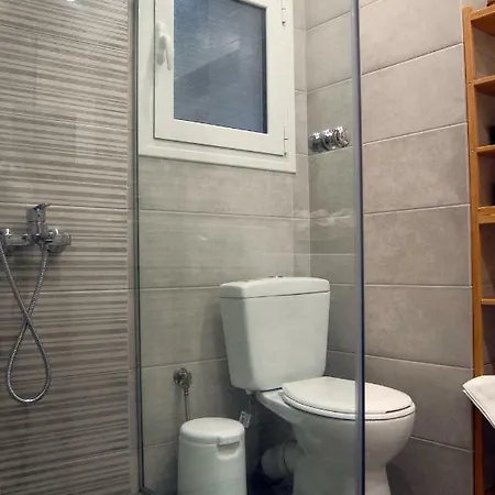& Comfortable, 70m² In Neos Kosmos * Atene