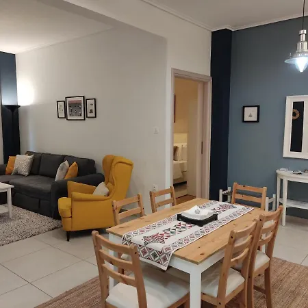 & Comfortable, 70m² In Neos Kosmos
