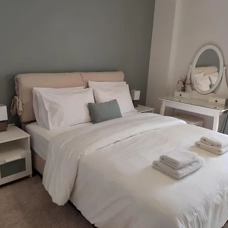 & Comfortable, 70m² In Neos Kosmos Apartment *