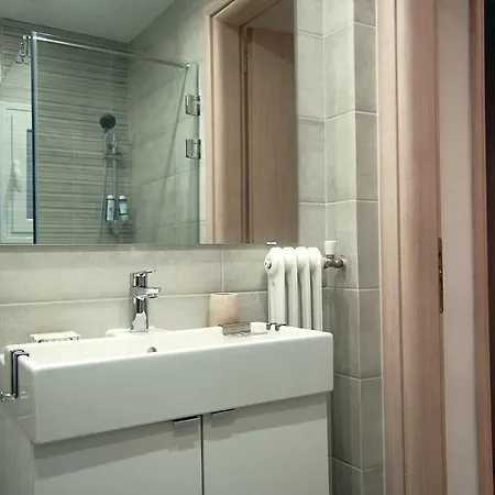 Apartment & Comfortable, 70m² In Neos Kosmos *